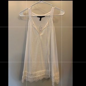 White House black market white detailed tank NWT